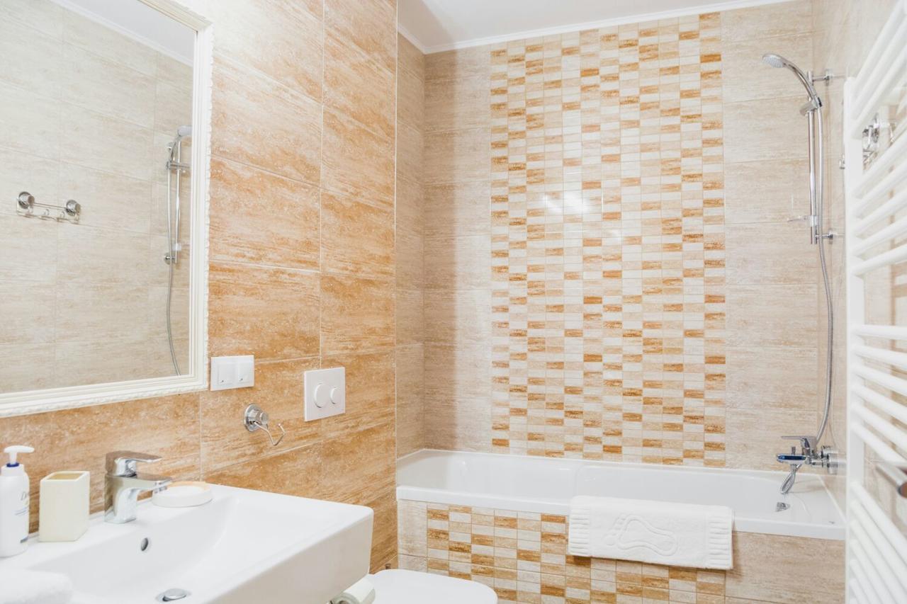 Apartament 4Tourists Брашов Екстериор снимка